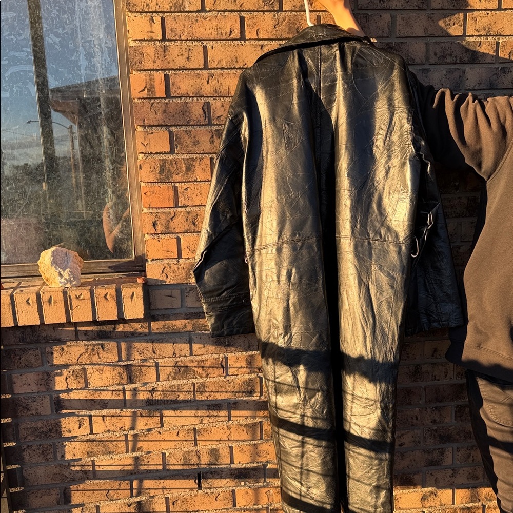 Genuine Leather Men's Black Long Trench Coat - Classic Style - Picture 11 of 13